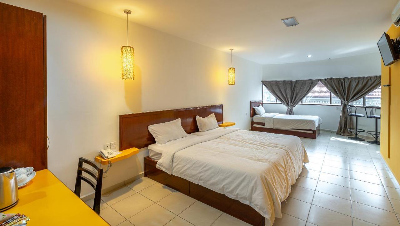 Newbridge Hotel Малакка Экстерьер фото
